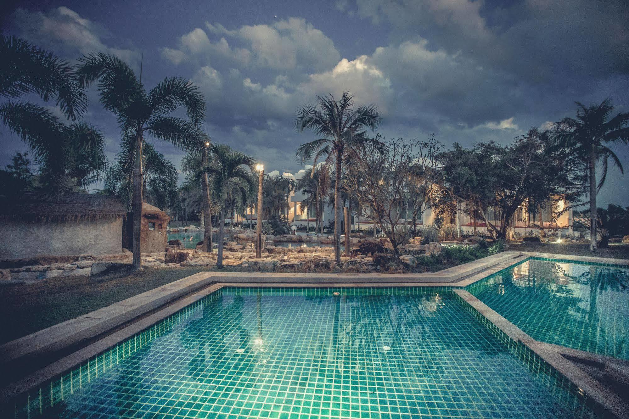 Ohana Resort And Restaurant Rayong Esterno foto